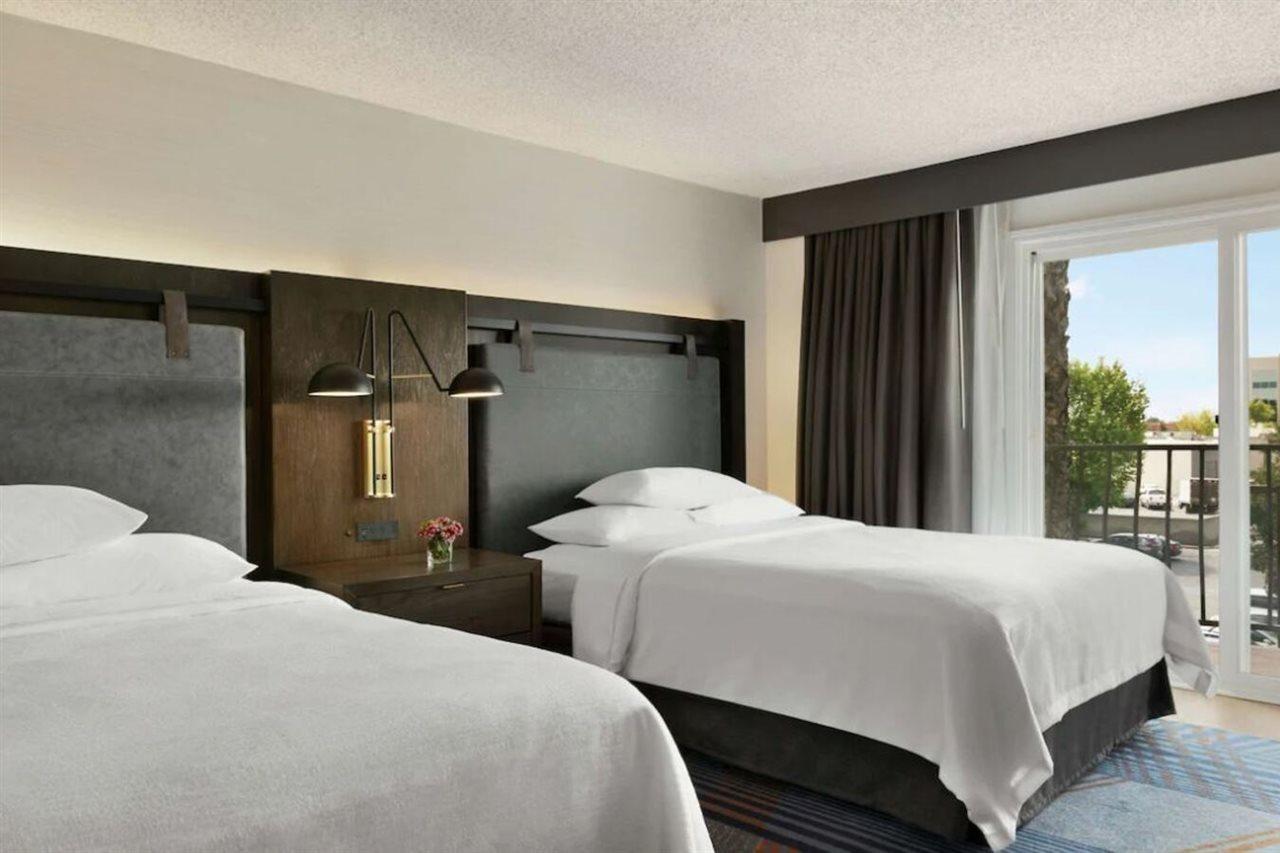 Embassy Suites By Hilton Los Angeles Downey Exterior photo