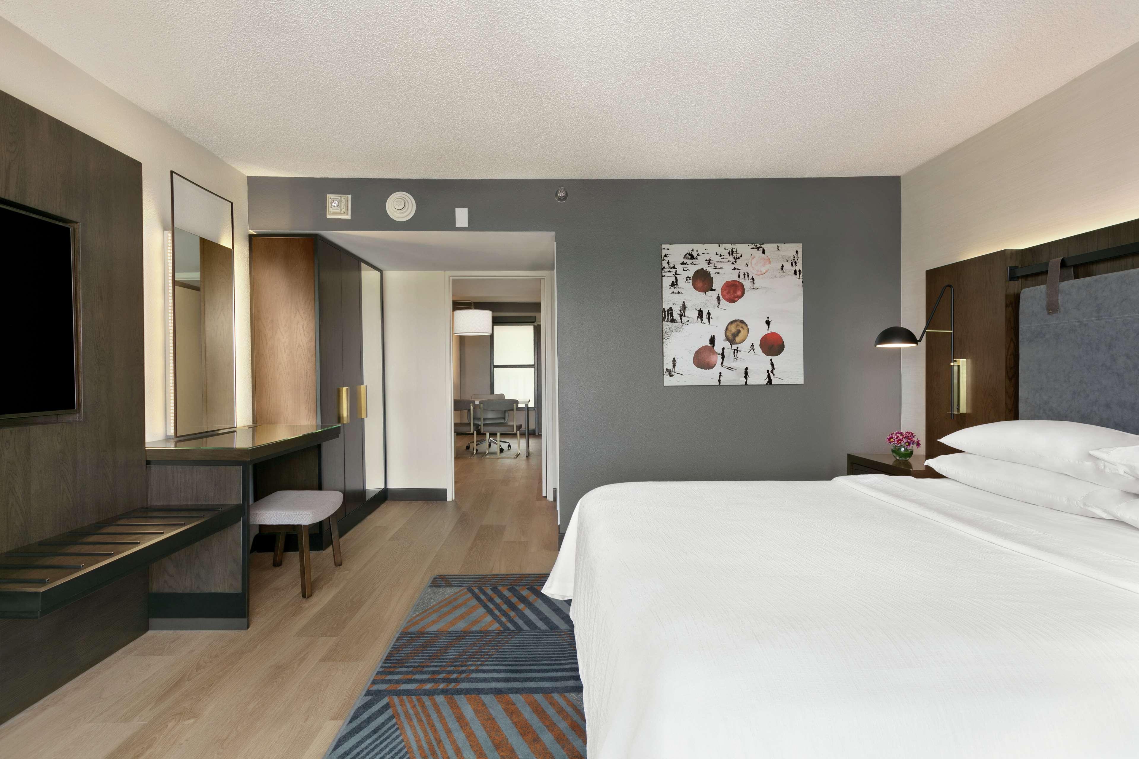 Embassy Suites By Hilton Los Angeles Downey Exterior photo