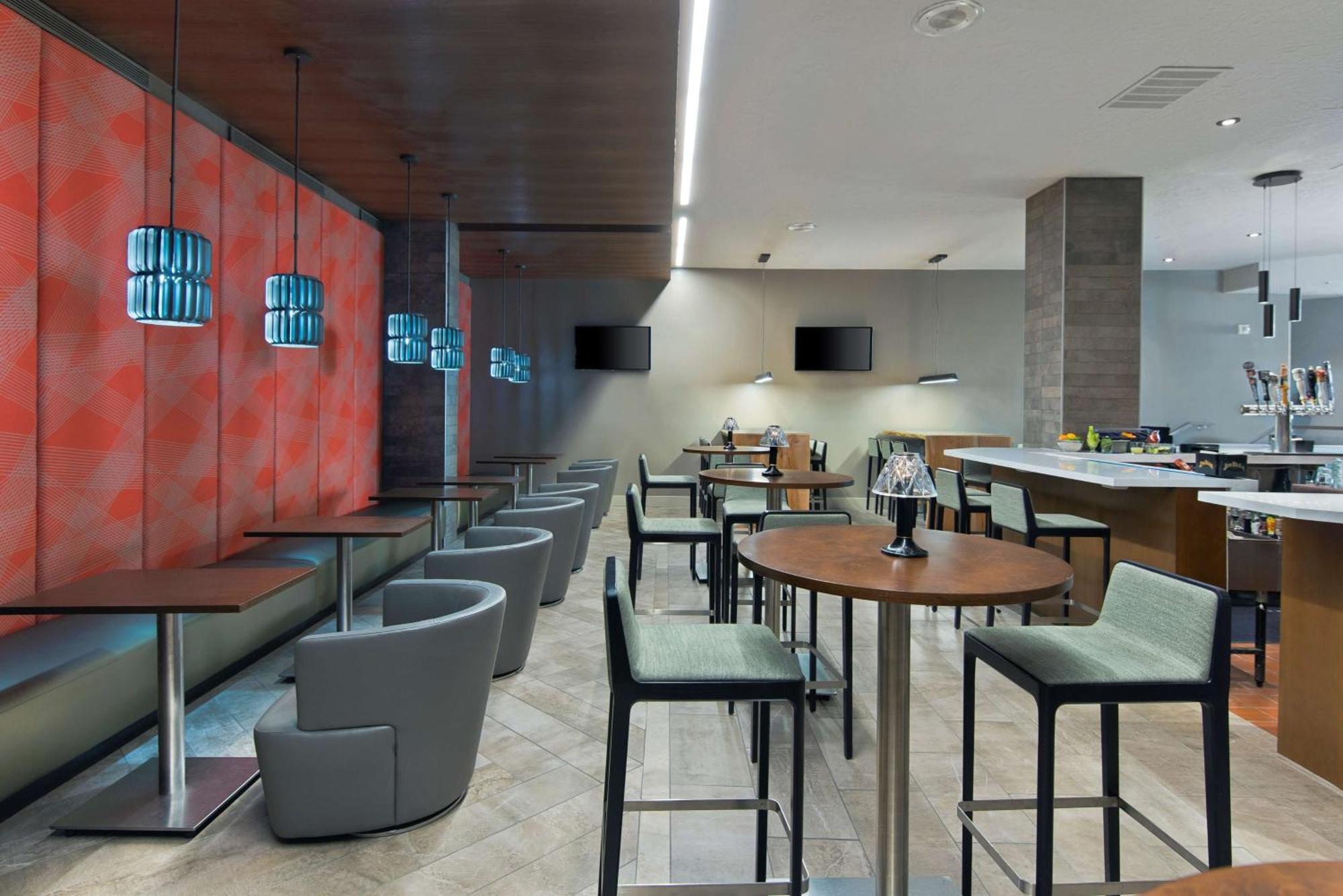 Embassy Suites By Hilton Los Angeles Downey Exterior photo