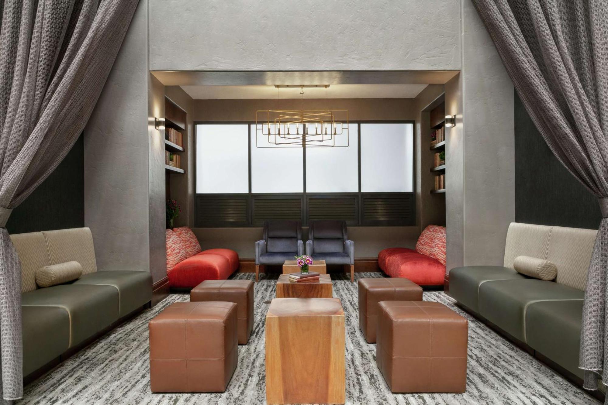 Embassy Suites By Hilton Los Angeles Downey Exterior photo