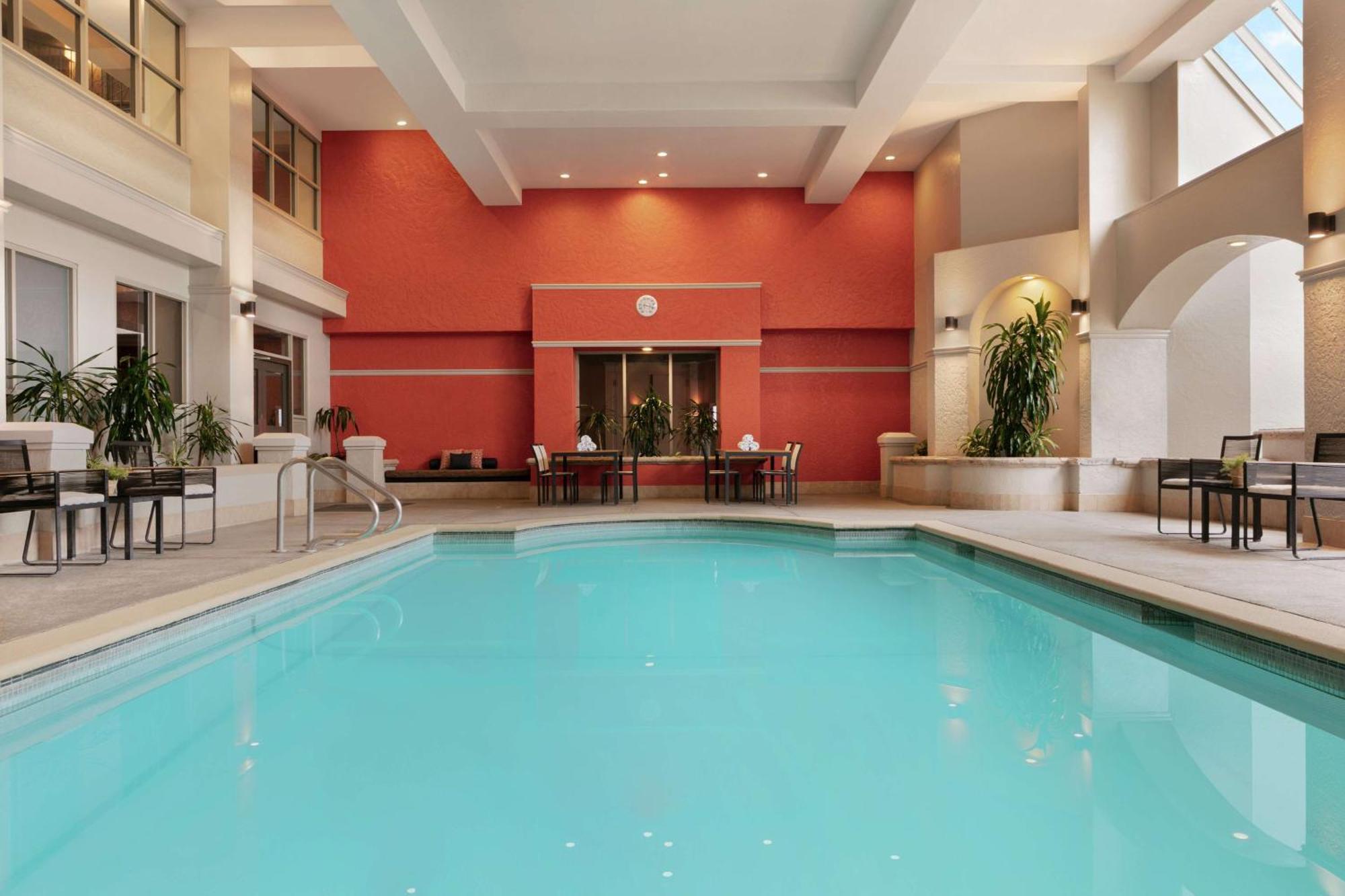 Embassy Suites By Hilton Los Angeles Downey Exterior photo