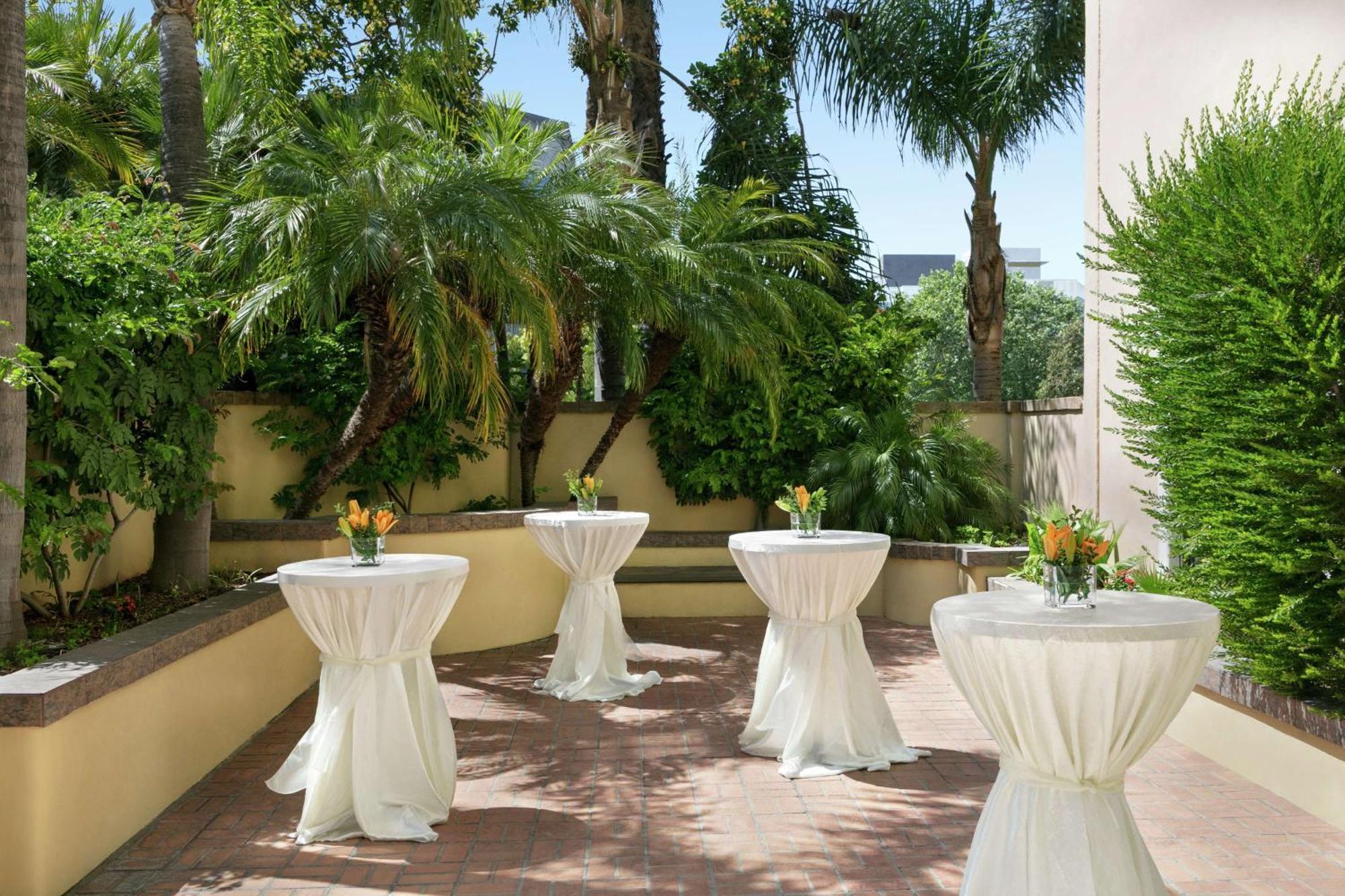 Embassy Suites By Hilton Los Angeles Downey Exterior photo
